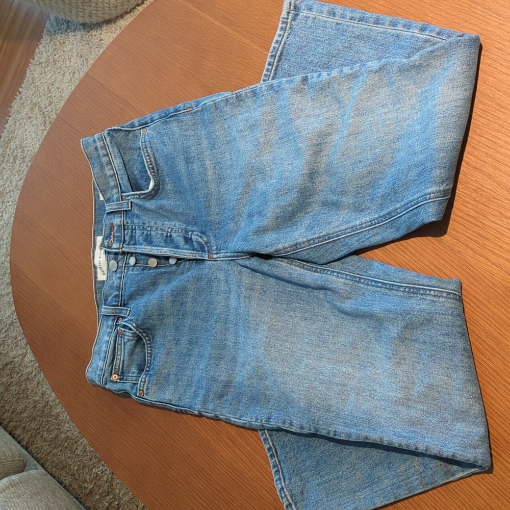Aritzia Denim forum the Arlo jeans